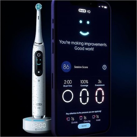 Электрическая зубная щетка Oral-B iO 10 435624, белая