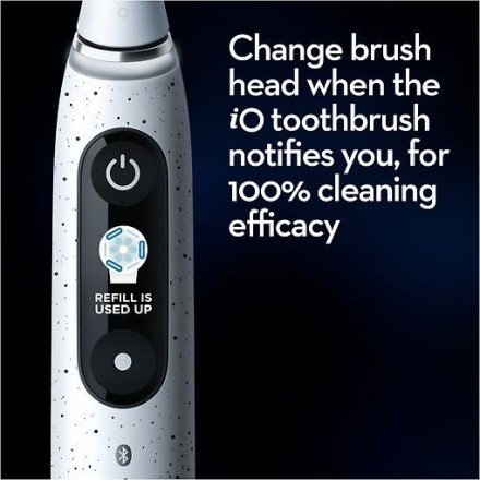 Электрическая зубная щетка Oral-B iO 10 435624, белая