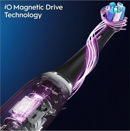 Электрическая зубная щетка Oral-B iO 10 435624, белая