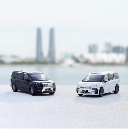 Модель автомобиля 009, 1:64