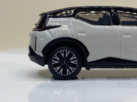 Модель автомобиля Х, 1:64